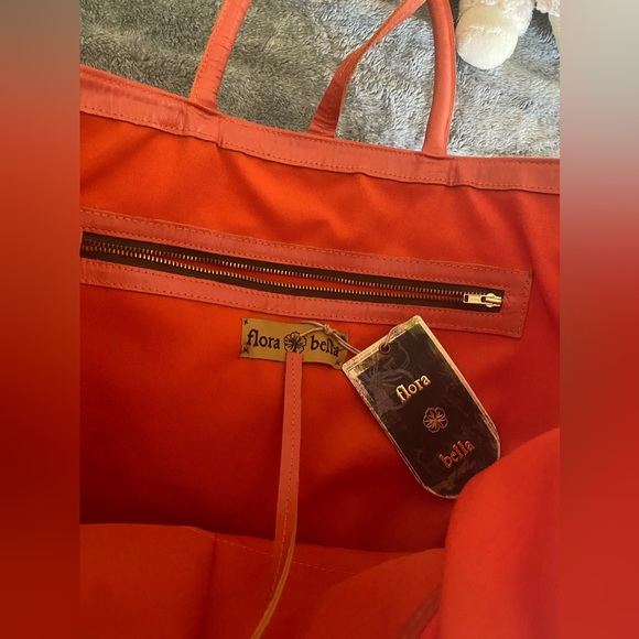Flora Bella Cascais-Papaya
Leather Large Bag Brand New - Picture 2 of 11